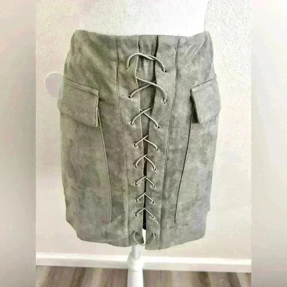 Runaway Faux Suede Jackie Mini Skirt Size 8 - Picture 3 of 15